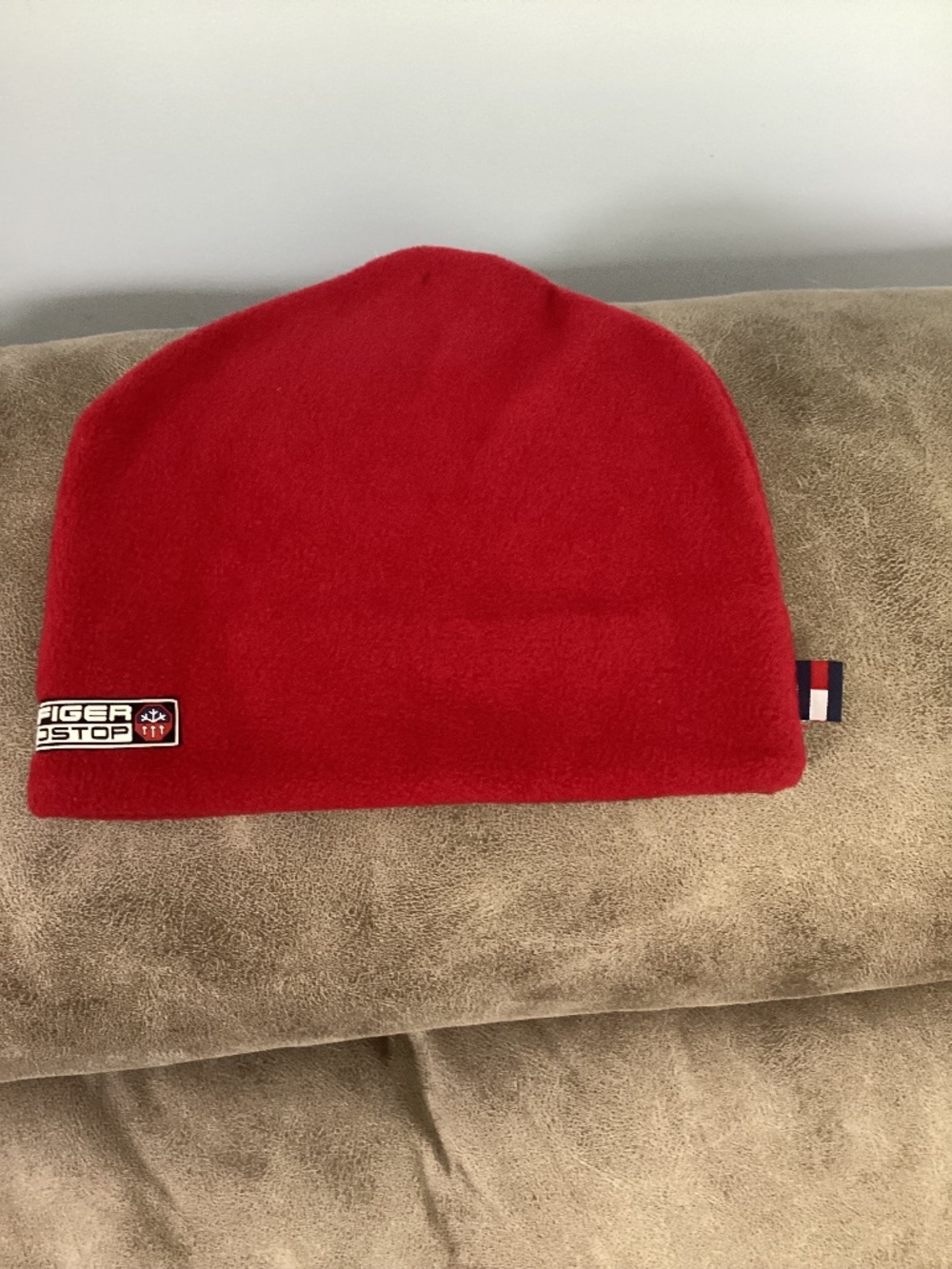 Dark Red Tommy Hilfiger fleece men’s hat